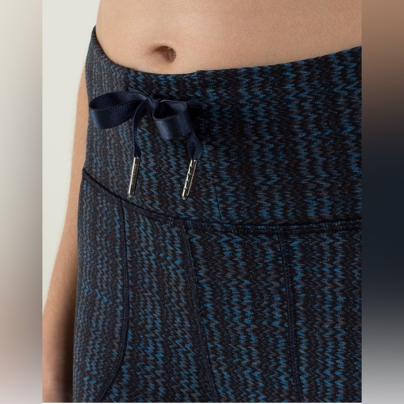 lululemon athletica Pants - Lululemon straight leg 6 33.5”